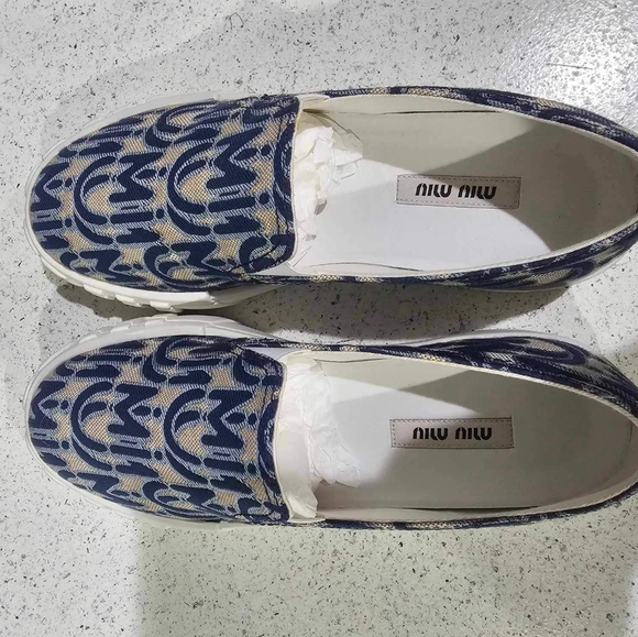 Miu Miu Logo Slip On Sneakers - Picture 3 of 11